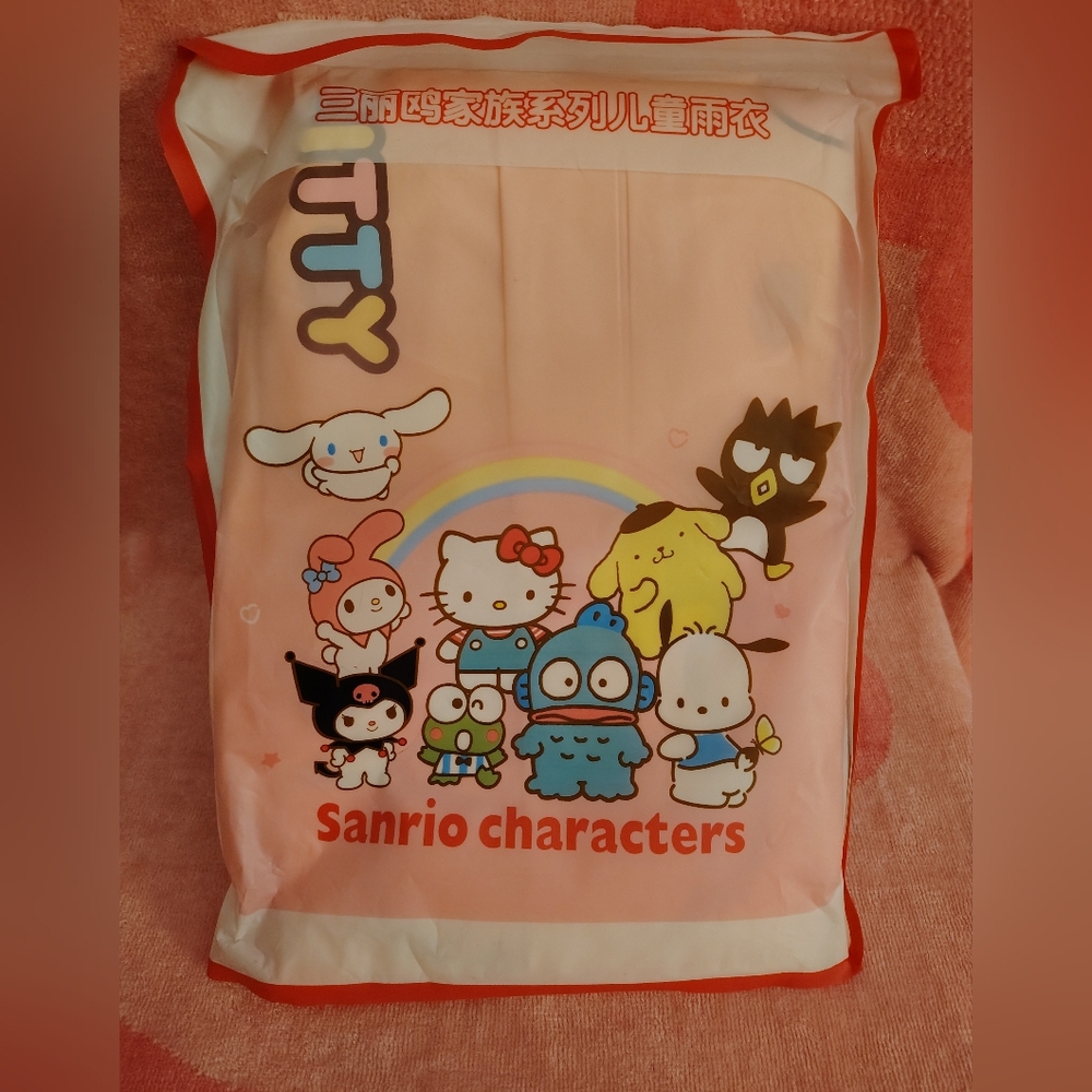 EXCLUSIVE - Hello Kitty Girl's Pink Hooded Raincoat & Storage Tote - Size XXXL - Picture 3 of 10